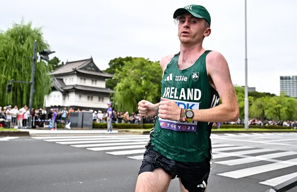 PETER LYNCH OBLITERATES IRISH MARATHON RECORD IN LONDON